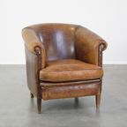 Karaktervolle Schapenleren Clubfauteuil Met Een Luxe, Rustieke Uitstraling thumbnail 2