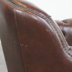 Klassieke En Charmante, Correct Afgewerkte Rundleren Engelse Chesterfield Armchair thumbnail 12