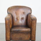 Antieke, Karakteristieke En Charmante Schapenleren Armchair Op Wieltjes En Met Prachtig Patina thumbnail 3