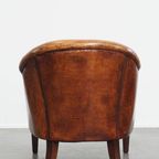 Begeerlijke Schapenleren Clubfauteuil Met Prachtige Kleuren En Een Comfortabele Zit thumbnail 4