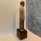 Minimalistische Beelden In Chaffart-stijl thumbnail 4