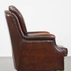 Royale, Zeer Comfortabele En Tijdloze Schapenleren Fauteuil In Een Prachtige Donkere Warme Kleur thumbnail 2