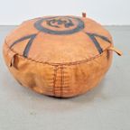 Vintage Oosterse Ibiza Poef Bruin Leer Voetenbank Leren Otto thumbnail 6