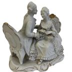 Vintage Biscuit Beeldje: Man & Vrouw Op Stoel thumbnail 6