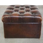 Geweldige Donkerbruine Rundleren Chesterfield Ottoman/ Hocker Met Opbergvak thumbnail 4