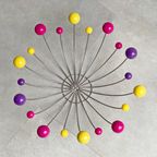 Sputnik Fruitschaal - Draadmetaal Met Gekleurde Bollen thumbnail 2