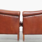 Set Van 2 Elegante En Stijlvolle Engelse Stijl Clubfauteuils Gemaakt Van Rundleer thumbnail 3