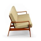 Deens Design Geherstoffeerde Bank Model No. 35 By Arne Wahl Iversen 1960s thumbnail 4