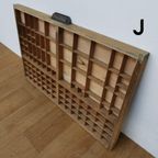 Brocante, Bruine Antieke Houten Letterbak, Wanddecoratie J thumbnail 7