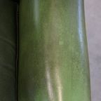 In Goede Staat Verkerende, Klassiek Groene En Gladde Rundleren Engelse Chesterfield Oorfauteuil thumbnail 12