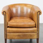 Leuke, Charmante En Comfortabele Schapenleren Clubfauteuil In Een Mooie Lichte Cognac Kleur thumbnail 3