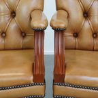 Set Van 2 Mooie En Luxe Rundleren Chesterfield Eetkamer/ Bijzetstoelen In Een Lichte Cognac Kleur thumbnail 10