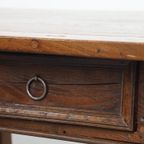 Karaktervolle Antieke Zuid Europese Kastanjehouten Salontafel Uit De 18e Eeuw Met Een Lade thumbnail 11