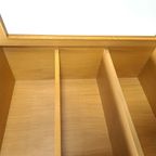 Hoge Lp Vitrinekast Met Glazen Deuren En Lectuurplank Uit Zweden thumbnail 9