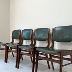 Vier Vintage Houten Eetkamerstoelen Met Groen Skai Leren Rug En Zitting thumbnail 3