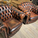 2 X Engelse Springvale Chesterfield Clubfauteuils Nottingham In Nieuwstaat Dark Rust thumbnail 5