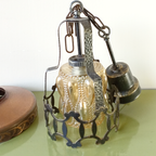 Vintage Brutalist Hanglamp Gehamerd Metaal Amberkleurig Glas Koperen Kap thumbnail 12