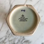 Vaas, Polychroom Met Bloem-Decoratie Van Delft. thumbnail 8