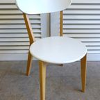 Mooi Set Van 5 Witte Ronde Stoelen thumbnail 12