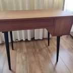 Vintage Houten Bureau Op Zwarte Poten Met Lade En Kastje thumbnail 13