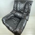 Vintage Lederen Italiaanse Fauteuil. Vintage Design Stoel. Zwart Leren Stoel thumbnail 3