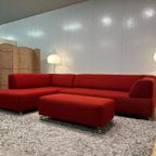 Leolux Faya Lobi Hoekbank + Hocker (rood) – Np: €8.000 thumbnail 7