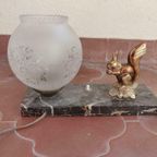 Art Deco Lamp Met Eekhoorn Jaren 30 Frankrijk Marmer. thumbnail 2