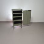 Prachtig Werkplaatskastje. Grijs Metaal Lockertje. Industrial Small Sideboard thumbnail 11