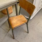 Vintage Industrieel Kinderbureau Met Stoel thumbnail 6