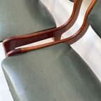 Vier Vintage Houten Eetkamerstoelen Met Groen Skai Leren Rug En Zitting thumbnail 11