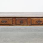 Unieke En Prachtige Antieke Kastanjehouten Salontafel Uit De 18e Eeuw Met Een Blad Uit 1 Stuk thumbnail 2