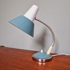 Vintage Bureaulamp Van Blauw En Wit Gelakt Metaal thumbnail 2