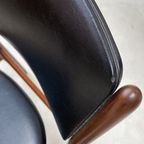 Vintage Houten Stoelen Met Zwart Skai Leer thumbnail 3