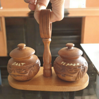 Vintage Houtsnijwerk Peper En Zoutstel Op Houder thumbnail 6