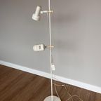 Witte Vintage Vloerlamp Met 2 Verstelbare Lampen thumbnail 4