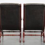 Set Van 2 Tijdloze, Klassieke Groene Rundleren Engelse Chesterfield Fauteuils Met Hout thumbnail 3