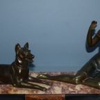 Art Deco Beeld Van S. Milo Met Vrouw En Haar Hond thumbnail 3