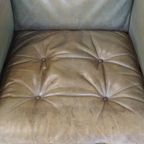 Unieke En Karaktervolle Groene Rundleren Oorfauteuil Met Een Mooi Patina En Correct Afgewerkt thumbnail 6