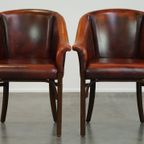 Set Van 4 Engelse Rundleren Eetkamerstoelen/ Tubchairs In Een Luxe Rode Chesterfield Kleur thumbnail 3