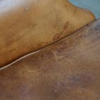 Comfortabele En Stijlvolle Vintage Fauteuil/ Armchair Gemaakt Van Schapenleer thumbnail 13