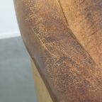 Goed Doorleefde Vintage Schapenleren Clubfauteuil Met Een Stoere Look Van Nico Van Oorschot thumbnail 11