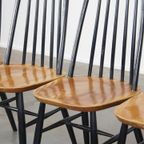 Set Van 4 Vintage Houten Design Stoelen Met Zwarte Spijlen Rugleuning En Bruine Zitting thumbnail 12