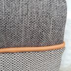 Landelijke Vintage Hocker, Nieuwe Stoffering, Voetenbankje thumbnail 6