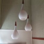 Holmegaard - Michael Bang - Triangle Raindrop Hanglamp / Pendant - Opaal Wit / Opal White - Teak thumbnail 5