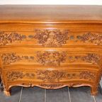 Louis Xv Franse Gebeeldhouwde Eiken Commode. thumbnail 4