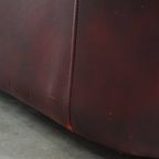 Klassieke En Luxe Rode Rundleren Chesterfield Clubfauteuil In Engelse Stijl Met Siernagels thumbnail 14