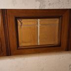 Facet Spiegel In Warm Houten Frame Met Prachtig Houtsnijwerk thumbnail 3