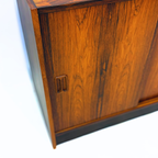 Mid Century Vintage Deens Palissander Kastje Met Schuifdeuren thumbnail 4