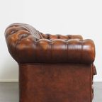 Mooie En Complete Set Van Een 2,5 Zits En 2 Zits Bruine Engelse Rundleren Chesterfield Bank thumbnail 18
