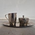 Gehamerd Melk En Suiker Setje Op Dienblad thumbnail 2